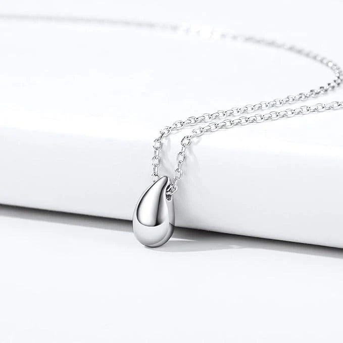 Reriti - Teardrop Pendant Necklace - Silver