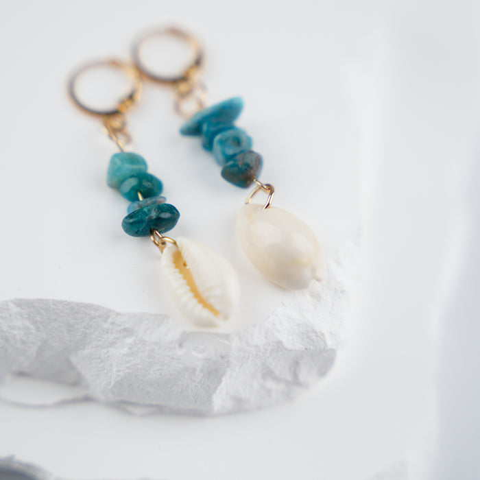 GOOD VIBES by SUM - Dangle Shell Earrings