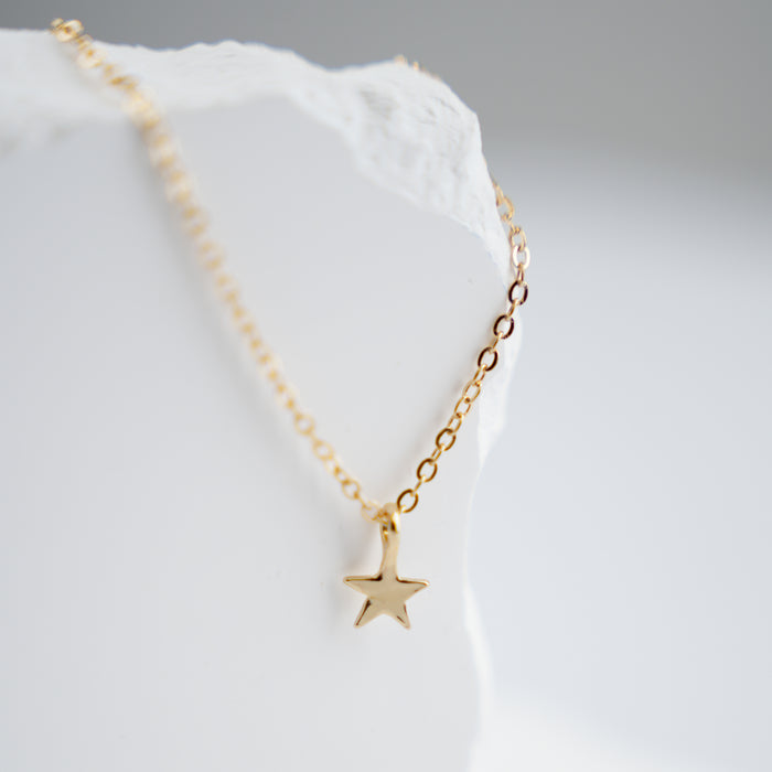 GOOD VIBES by SUM - Tiny Star Necklace