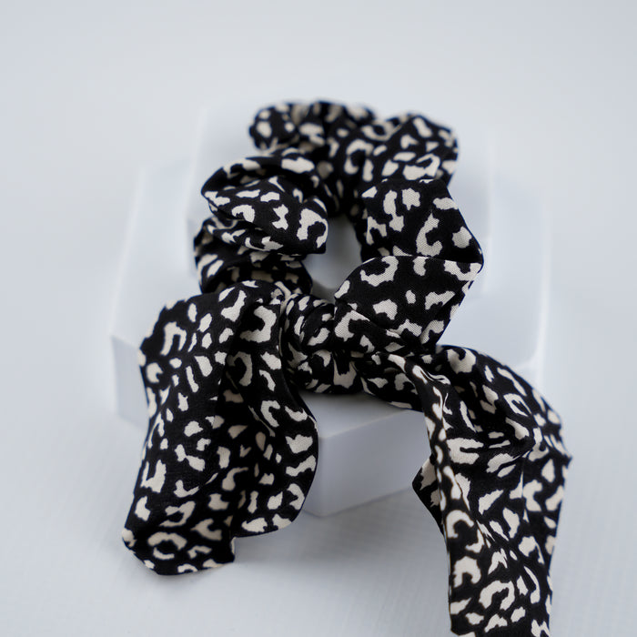 GOOD VIBES by SUM - Leopard Bow Scrunchie