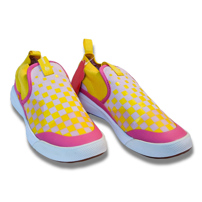 Vans -  Kids' Checkerboard Xtremeranger Shoes

Breathable mesh and checkerboard textile upper

UltraCush midsole 
Signature rubber waffle outsole 
Colors: White, Pink, Yellow
Vans - Kids' Checkerboard Xtremeranger Shoes