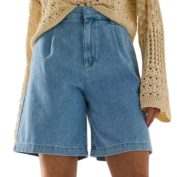 V by Very Soft Denim Pleat Shorts - Mid Wash