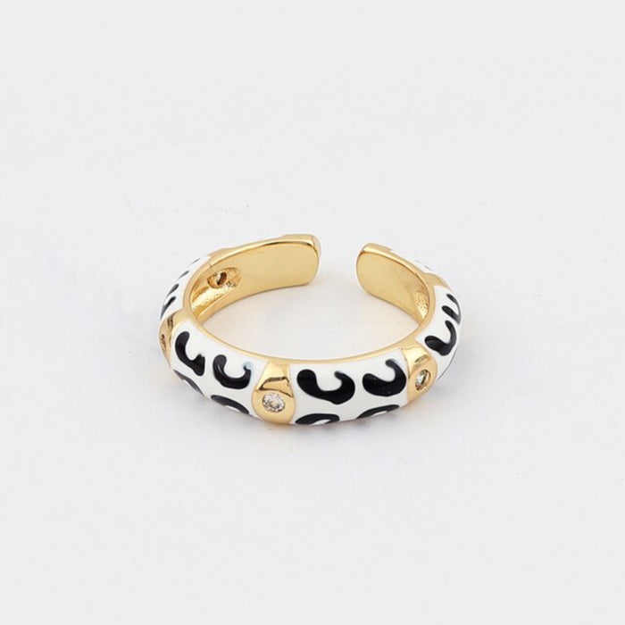 Leopard RingOpen-knuckle ring with a leopard-print design. One size fits all!Leopard Ring